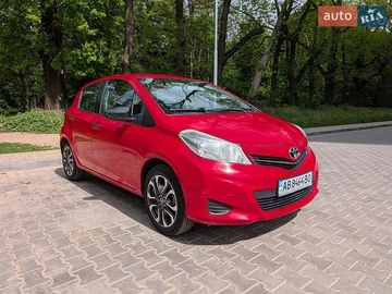 Авто Toyota Yaris 2012 № 8811354