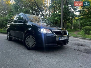 Авто Volkswagen Touran 2008 № 8811819