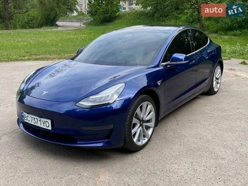 Авто Tesla Model 3 2019 № 8811864