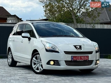 Авто Peugeot 5008 2012 № 8812057