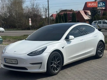 Авто Tesla Model 3 2019 № 8812303