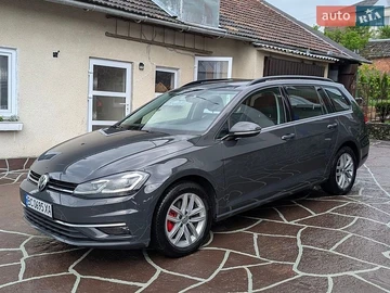 Авто Volkswagen Golf 2019 № 8812306