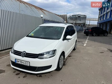 Авто Volkswagen Sharan 2011 № 8812593