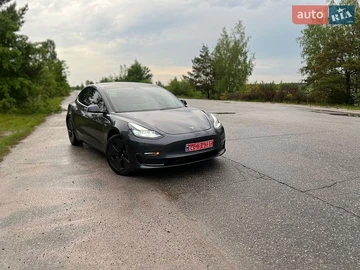 Авто Tesla Model 3 2021 № 8812610
