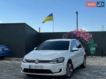 Авто Volkswagen E-Golf 2017 № 8812679