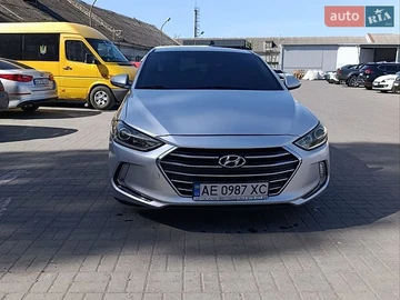 Авто Hyundai Elantra 2018 № 8812745