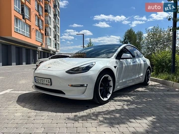 Авто Tesla Model 3 2021 № 8813004