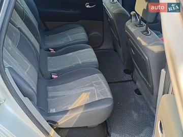 Авто Renault Scenic 2005 № 8813023