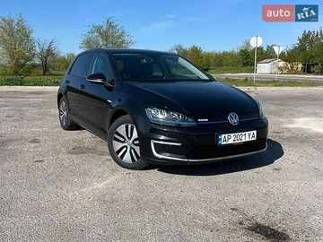 Авто Volkswagen E-Golf 2015 № 8813058