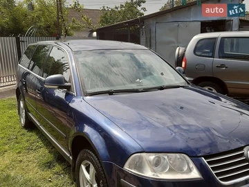 Авто Volkswagen Passat 2004 № 8813387