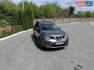 Авто Nissan Rogue 2016 № 8813521