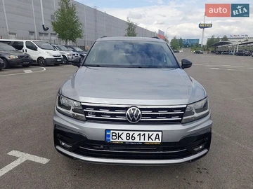 Авто Volkswagen Tiguan 2020 № 8813534