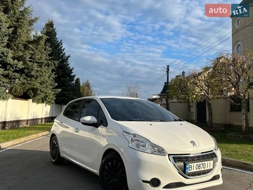 Авто Peugeot 208 2014 № 8813768