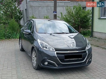 Авто Peugeot 208 2017 № 8813771