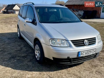 Авто Volkswagen Touran 2003 № 8814103