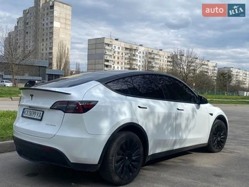 Авто Tesla Model Y 2024 № 8814156