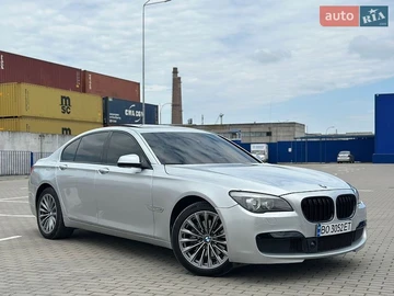 Авто BMW 7 Series 2010 № 8814191