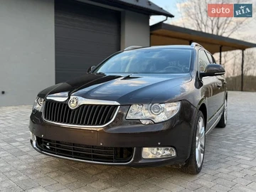 Авто Skoda Superb 2011 № 8814283