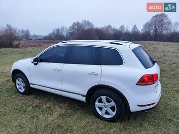 Авто Volkswagen Touareg 2012 № 8814637