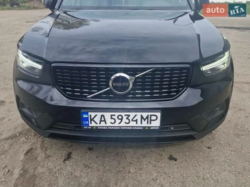 Авто Volvo Xc40 2018 № 8814870