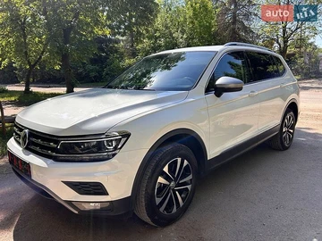 Авто Volkswagen Tiguan 2021 № 8814946