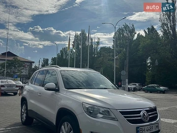 Авто Volkswagen Tiguan 2010 № 8815190
