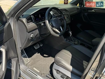 Авто Volkswagen Tiguan 2023 № 8815248