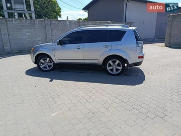 Авто Mitsubishi Outlander Xl 2008 № 8815390
