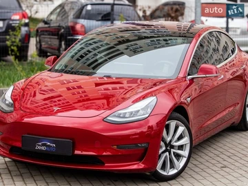 Авто Tesla Model 3 2018 № 8815714