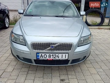 Авто Volvo V50 2006 № 8815945