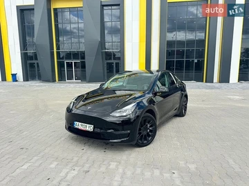 Авто Tesla Model Y 2023 № 8816294