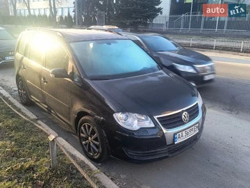 Авто Volkswagen Touran 2008 № 8816539