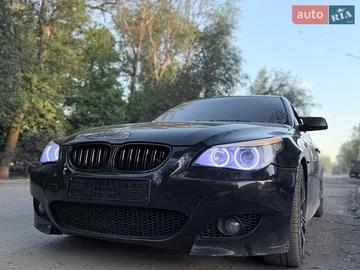 Авто BMW 5 Series 2003 № 8816588