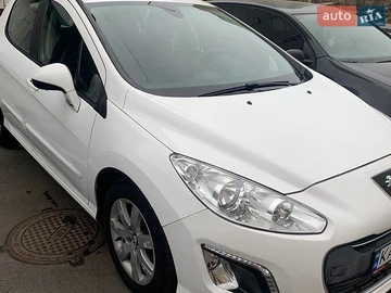 Авто Peugeot 308 2012 № 8816606