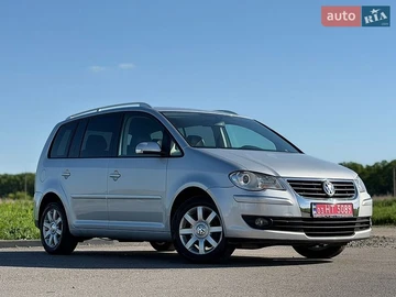 Авто Volkswagen Touran 2008 № 8816618