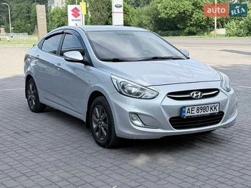 Авто Hyundai Accent 2015 № 8816625