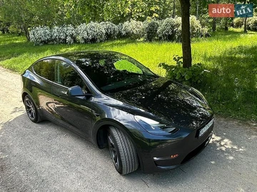 Авто Tesla Model Y 2024 № 8817126