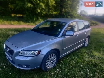 Авто Volvo V50 2011 № 8817440