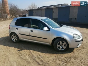 Авто Volkswagen Golf 2003 № 8817636