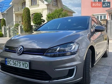 Авто Volkswagen E-Golf 2015 № 8818195