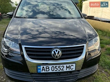 Авто Volkswagen Touran 2010 № 8818620
