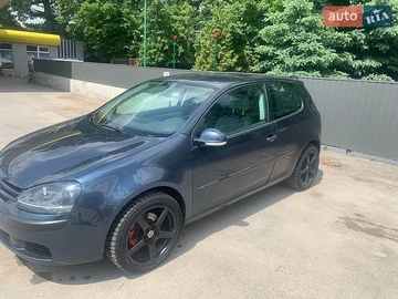 Авто Volkswagen Golf 2004 № 8818953