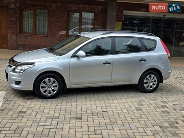 Авто Hyundai I30 2009 № 8819052
