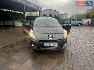 Авто Peugeot 5008 2011 № 8819075