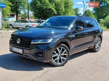 Авто Volkswagen Touareg 2018 № 8819339
