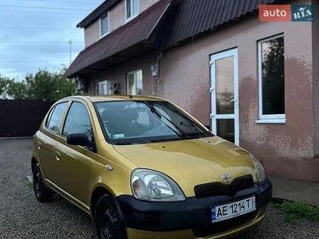 Авто Toyota Yaris 2001 № 8819428