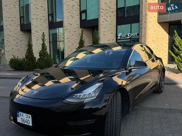 Авто Tesla Model 3 2020 № 8819786