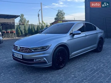 Авто Volkswagen Passat 2018 № 8819795