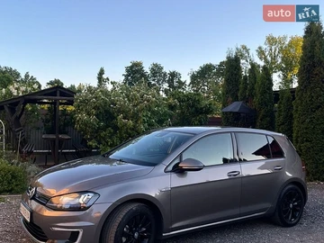 Авто Volkswagen E-Golf 2015 № 8820244