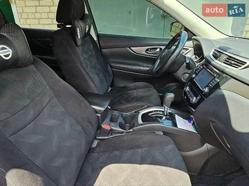 Авто Nissan Rogue 2016 № 8820397